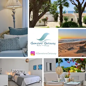 https://aquamarine-gemstone-getaway.hotelaalgarve.com
